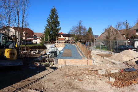 GRADNJA BRVI ČEZ CERKNIŠČICO 01 FOTO LJUBO VUKELIČ