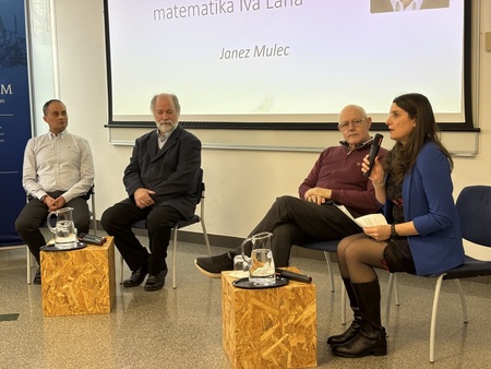 Okrogla miza, foto UP FAMNIT