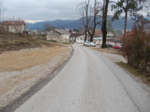 UREDITEV PARKIRIŠČA NAD BALINIŠČEM V CERKNICI, 2012