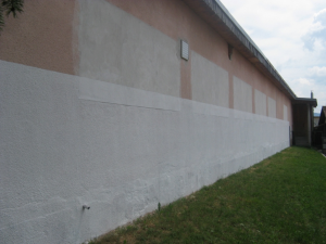 Barvanje zunanjih sten kegljišča v Cerknici - Vir: Občina Cerknica Datum: 05.08.2013