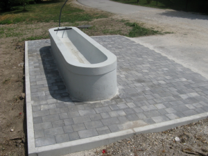 Ureditev korita ter okolice v Dolenji vasi - Vir: Občina Cerknica Datum: 05.08.2013