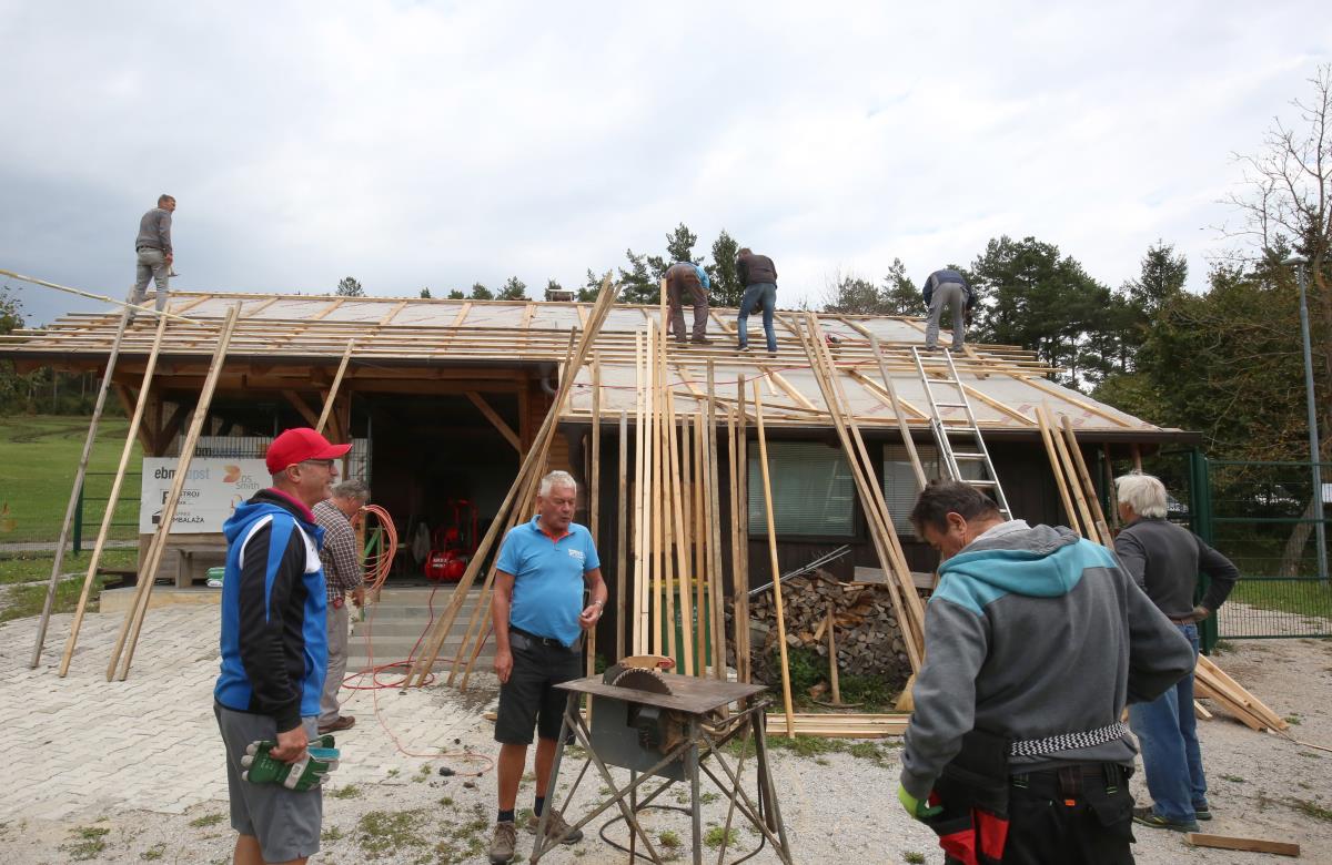 Menjava kritine - cerknica.si