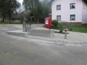 OBNOVA KORITA IN UREDITEV OKOLICE V VASI LIPSENJ, 2011